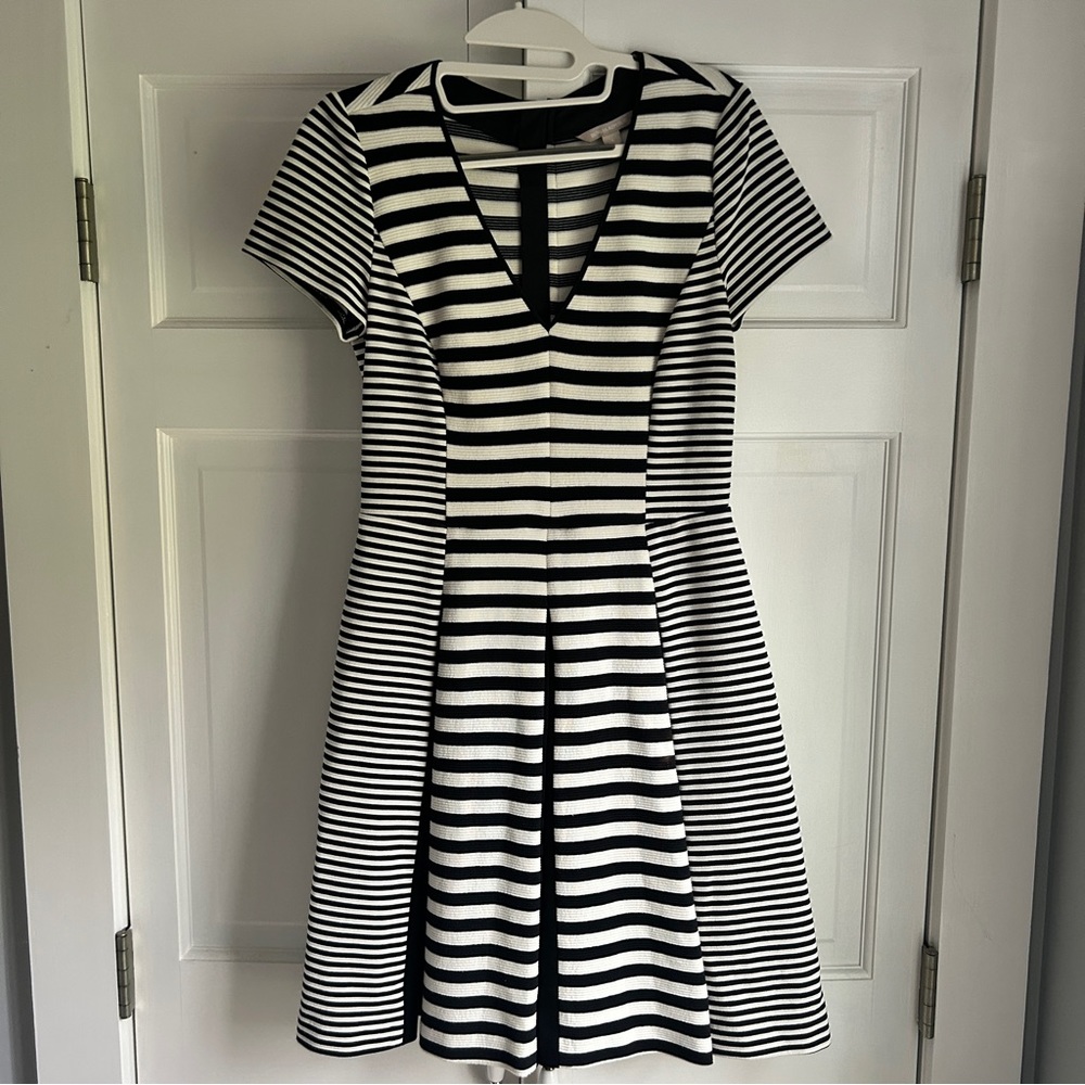 Banana Republic Fit & Flare/A-line Stripe Dress, Black/White, Size 4